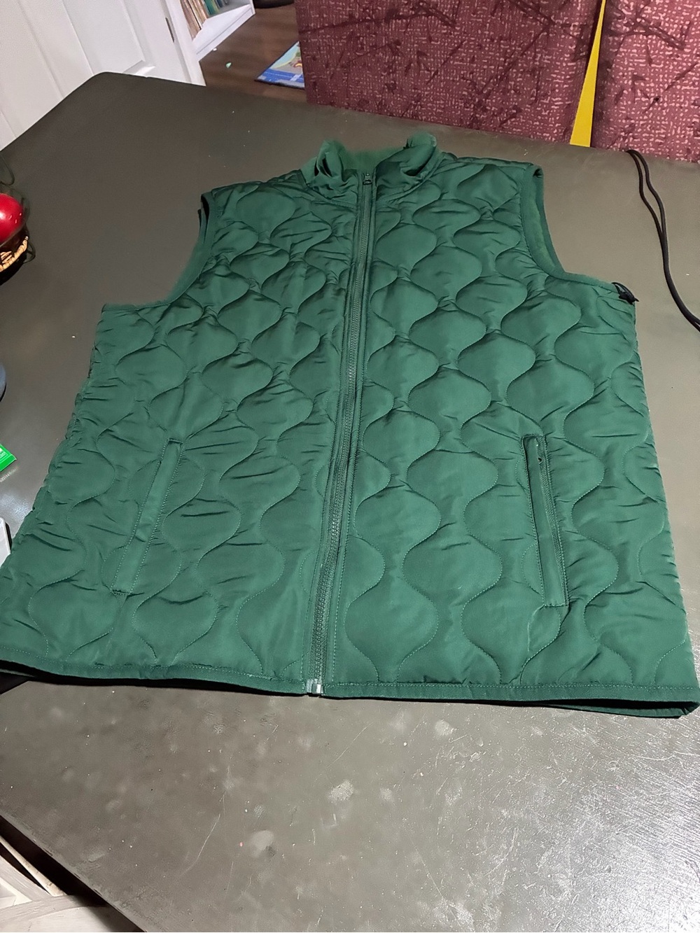 Goodfellow size XL Quilted Vest - Dark Green NWT 23”flat waist 28” shoulder hem
